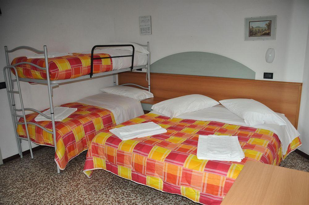 Hotel Orchidea Cesenatico Exterior foto