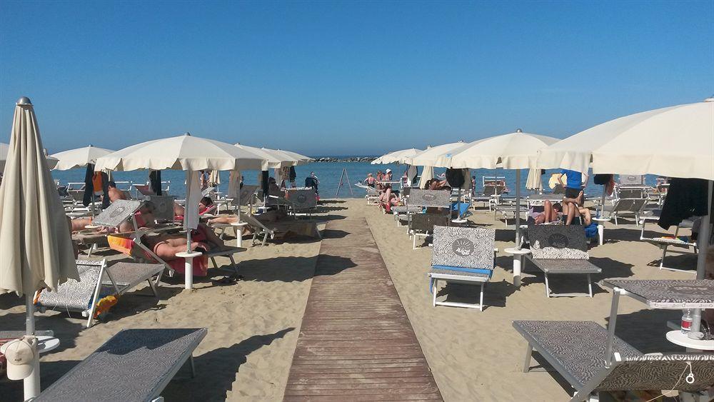 Hotel Orchidea Cesenatico Exterior foto