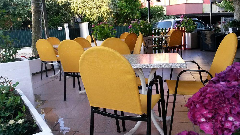 Hotel Orchidea Cesenatico Exterior foto